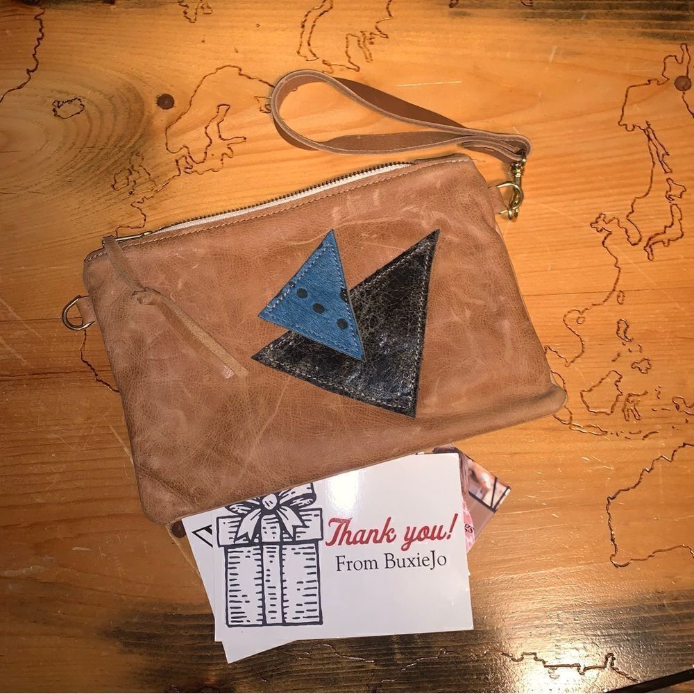 NWT BuxieJo Clutch 